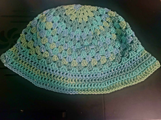 granny stitch bucket hat